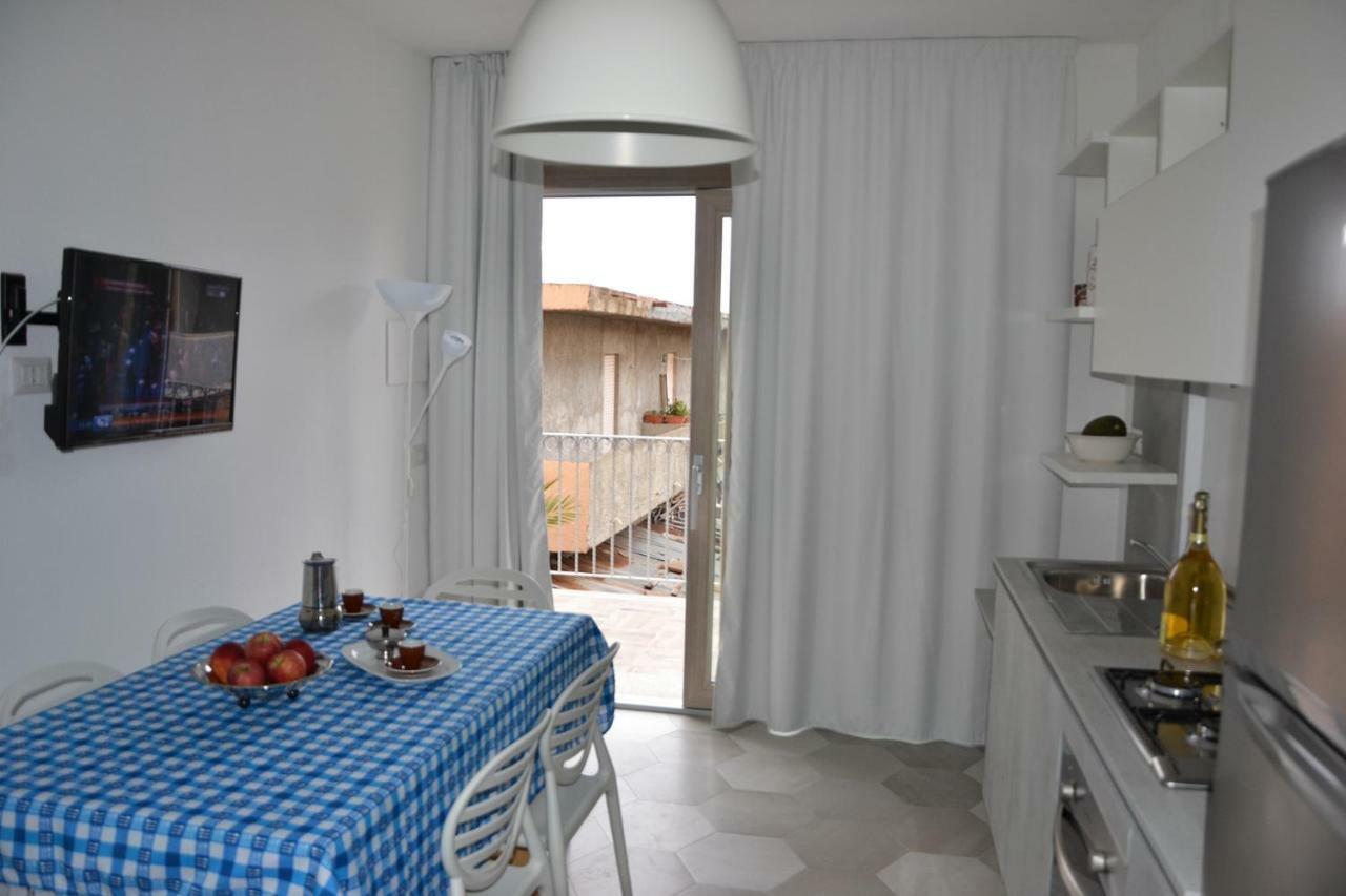 Le Perle Dell'Isola Apartment Isola Rossa Exterior foto