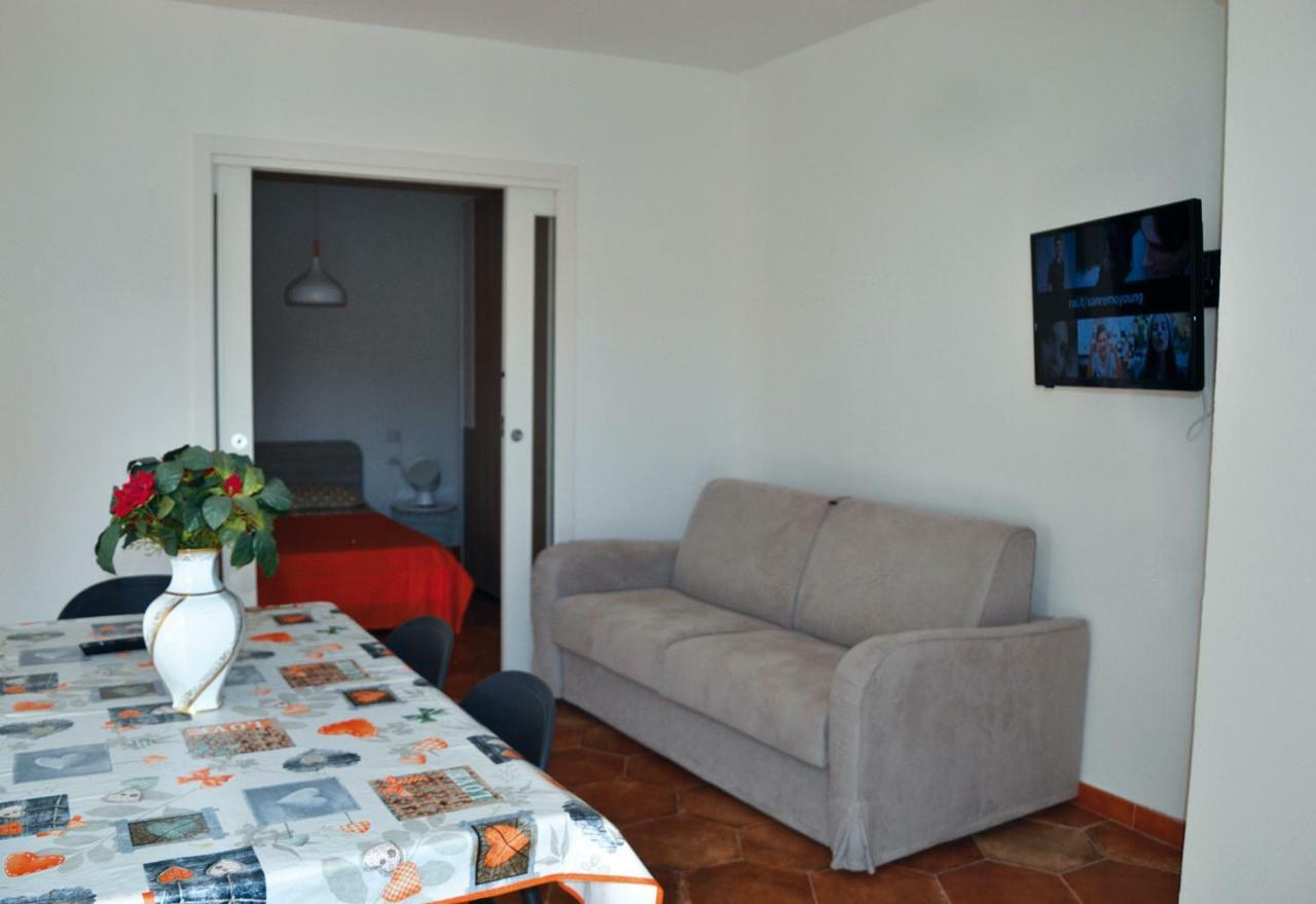 Le Perle Dell'Isola Apartment Isola Rossa Exterior foto