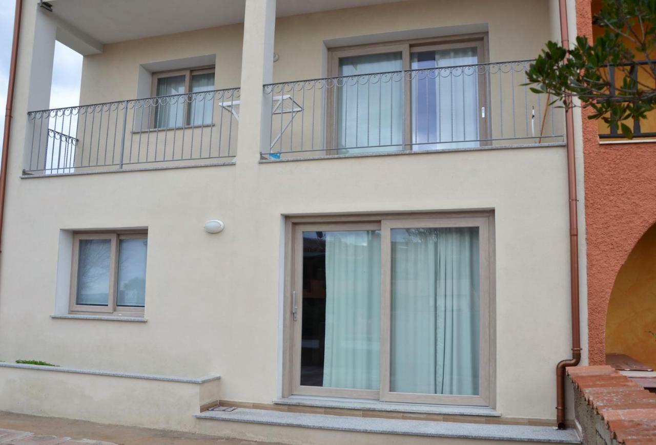 Le Perle Dell'Isola Apartment Isola Rossa Exterior foto